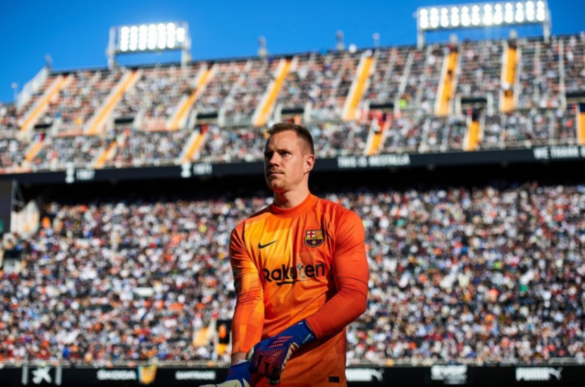 Kiper Marc Andre ter Stegen tidak tergantikan dalam skuad Barcelona. (Twitter/@mterstegen1)