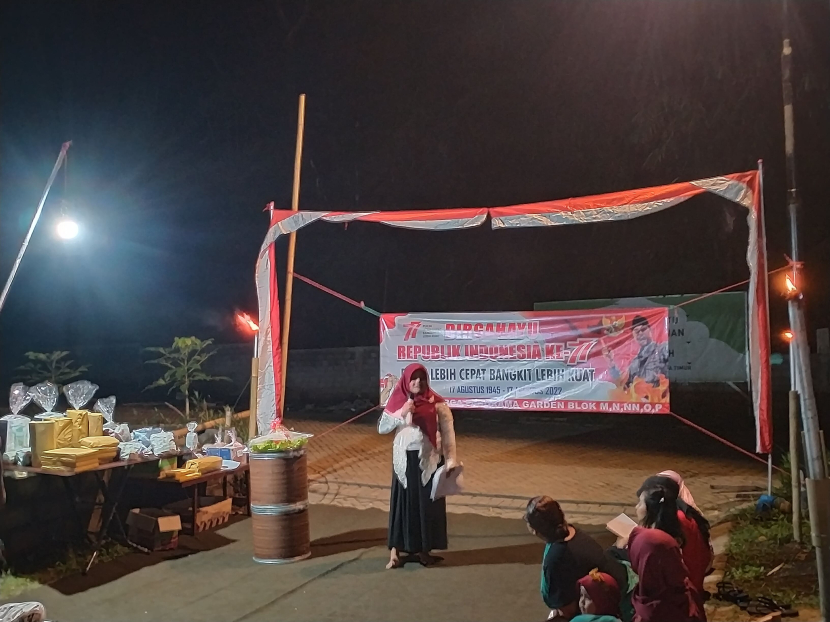 Suasana masyarakat Kecamatan Wagir, Kabupaten Malang, Jawa Timur saat mengadakan kegiatan barikan. Acara ini biasanya dilaksanakan pada malam sebelum 17 Agutusan. Foto: Wilda Fizriyani