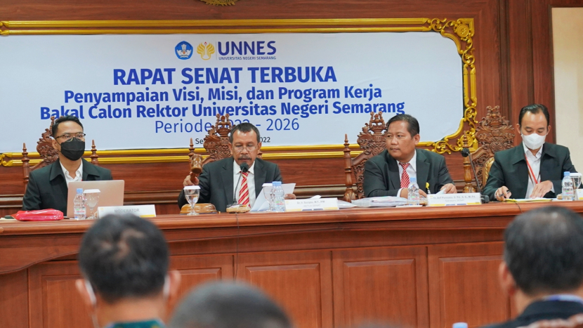 Rapat Senat Unnes memilih tiga calon rektor Unnes periode 2022-2026. Foto : unnes.ac.id