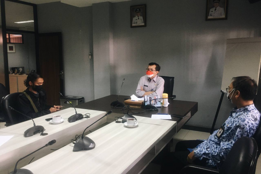 Asisten Perekonomian dan Pembangunan Kota Bandung Eric M Attauriq sedang memimpin rapat/Humas Pemkot Bandung