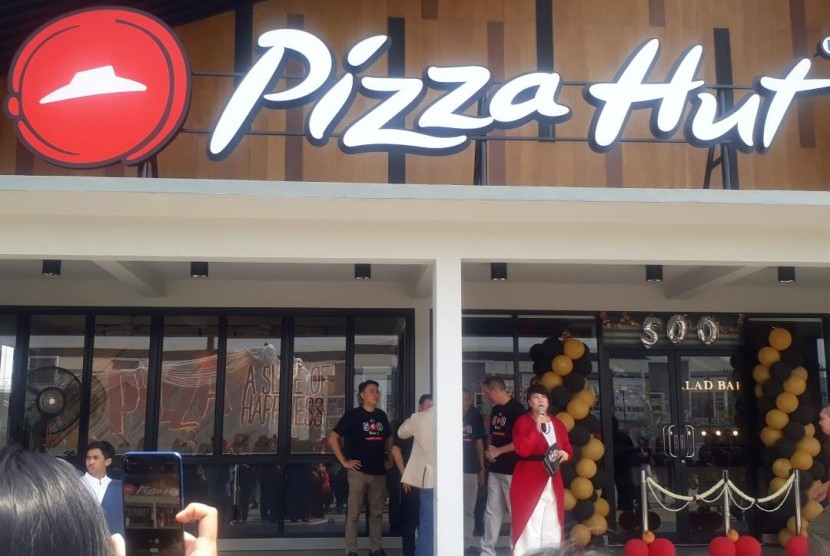 Pizza Hut Indonesia recognized the boycotting action declining its revenue.
