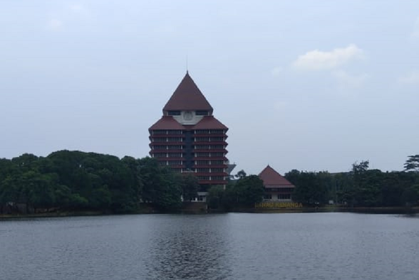 Universitas Indonesia (UI) membuka jalur prestasi untuk siswa yang mempunyai prestasi di bidang akademik, seni, bahasa, keagamaan, olah raga, dan lainnya. Foto : Dok. republika