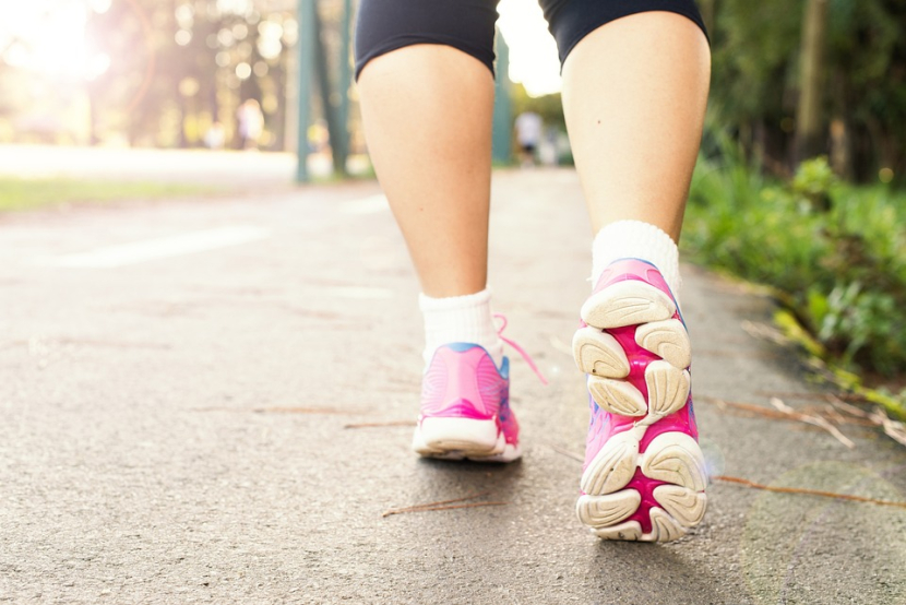 Olahraga jalan kaki/ilustrasi. (Foto: pixabay)