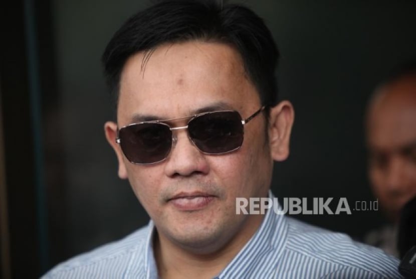 Pengacara Farhat Abbas memberikan keterangan kepada media. (Dok. Republika)