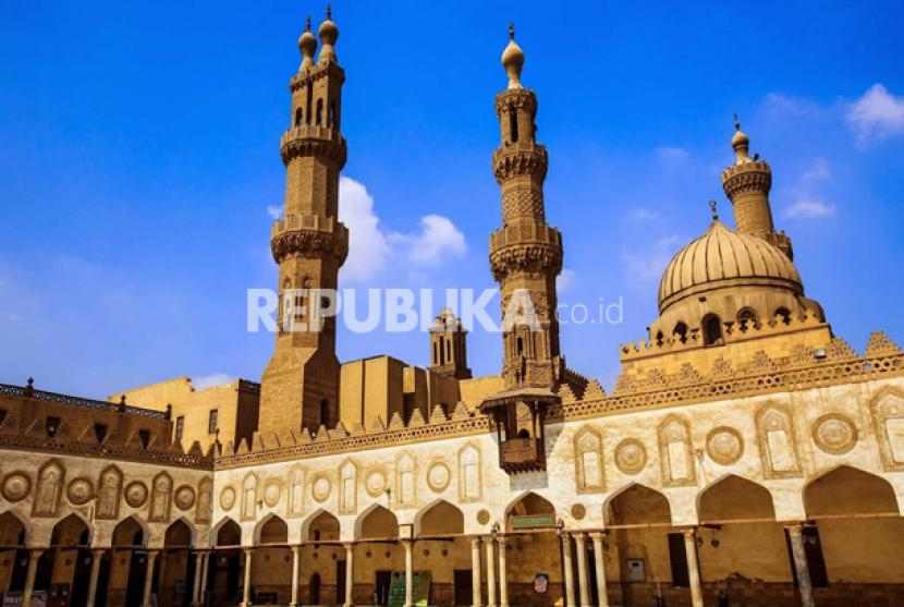 Ada dua jalur pendaftaran calon mahasiswa baru Al-Azhar, Mesir yakni beasiswa dan non beasiswa.  Foto : republika