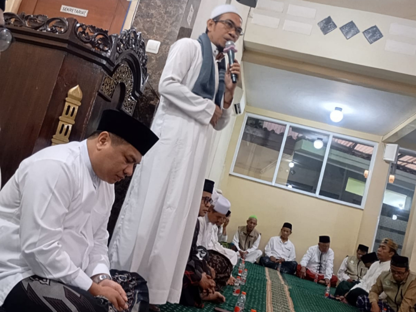 Ust. H. Syahruddin El Fikri 