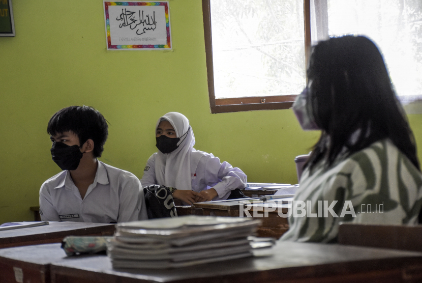 Ilustrasi Suasana Kelas