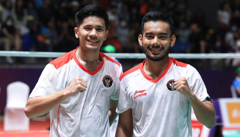 Tim beregu putra Indonesia meraih medali emas SEA Games 2023 dengan mengalahkan Malaysia dengan 3-1. Pasangan ganda putra kedua, Pramudya Kusumawardhana/Yeremia Erich Yoche Rambitan menjadi penentu kemenangan Indonesia.