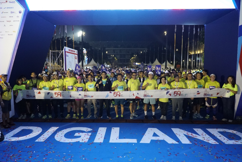 10.000-an pelari sekaligus menjaga kelestarian lingkungan pada Digiland Run 2024 Ahad (28/7/2024). 