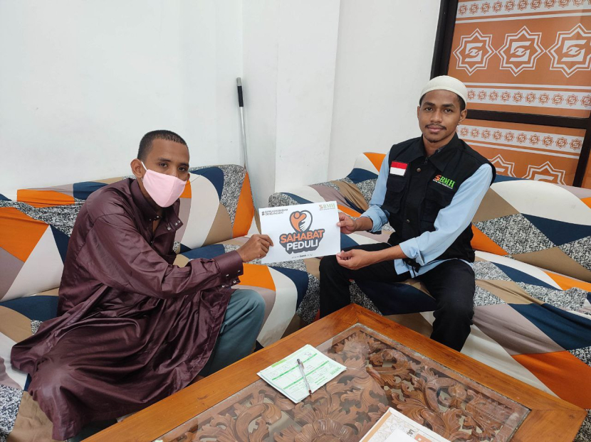 BMH memberikan bantuan pengobatan kepada Ahmad Amin yang didiagnosa sakit kantung kemih dan harus dioperasi di Rumah Sakit Umum Samarinda.