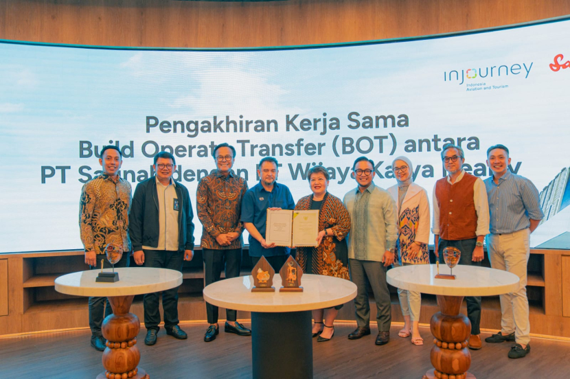 PT Sarinah dan PT WIKA Realty melangsungkan ceremony Pengakhiran Kerja Sama Build Operate and Transfer (BOT) untuk Gedung Sarinah Thamrin, Jakarta, pada 27 Desember 2023. (Foto: PT Sarinah)