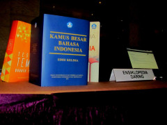 Orang Cina Peranakan dan Bahasa Indonesia