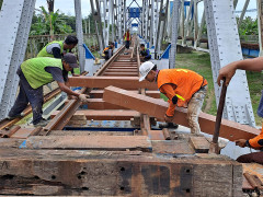 Daop 3 Ganti Bantalan Rel Kayu dengan Bahan Sintetis, Mirip di Jepang