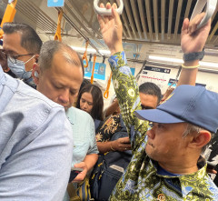 Mas Menteri tak Berubah, Tetap Naik MRT