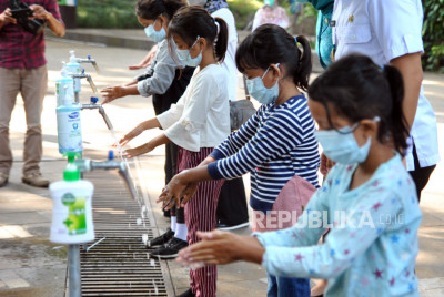 Agar tak Gampang Sakit, Yuk Ajarkan Anak Terbiasa Cuci Tangan Pakai Sabun