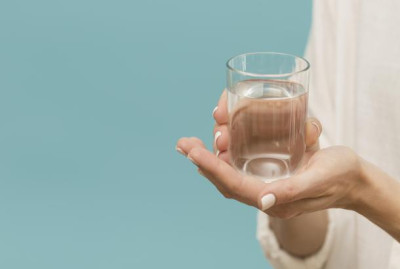 Harus Minum Berapa Liter Sehari? Begini Cara Menghitungnya