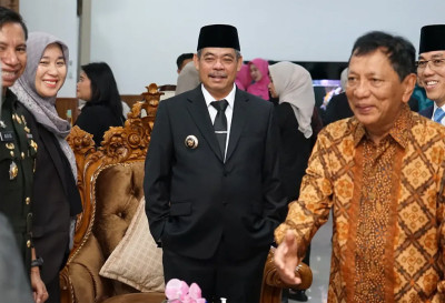 Ada Tokoh Malari Hariman Siregar di Sertijab Bupati Lahat 2025-2030