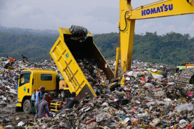 Tonase Sampah Ramadan dan Idul Fitri 2025 ke TPPAS Sarimukti Menurun