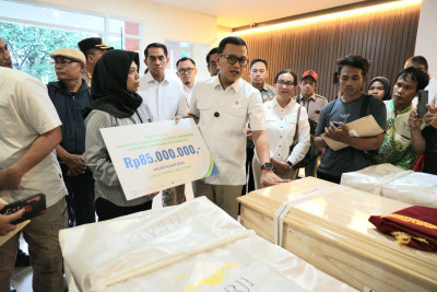 BPJS Ketenagakerjaan Serahkan Santunan Kematian kepada Keluarga PMI
