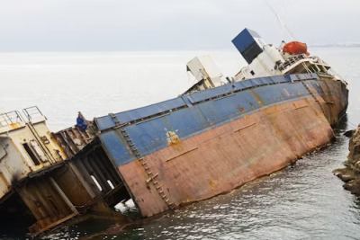 Alang, Kuburan Kapal Terbesar Dunia: Antara Peluang Ekonomi dan Tekanan Lingkungan