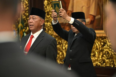 Wamenhan Lantik Letjen Dr Anton Nugroho Jadi Rektor Unhan