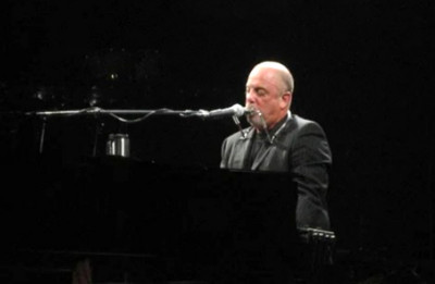 Didiagnosis Menderita Gangguan Otak, Billy Joel Berkomitmen Penuh Untuk Pulih