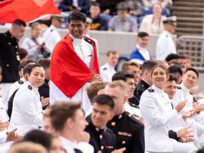Dua Perwira Muda TNI AL Lulus dari United States Naval Academy