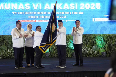 Bupati Lahat Bursah Zarnubi Terpilih Sebagai Ketua Umum APKASI 2025-2030