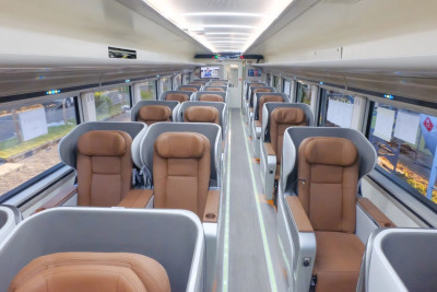 Ini Daftar KA yang Terangkai dengan Kereta Luxury