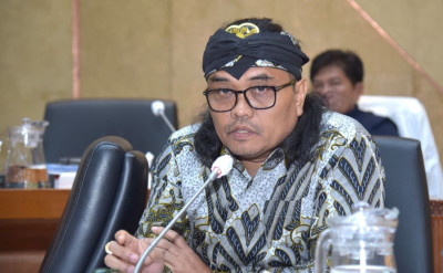 DPR Soroti Lemahnya Perlindungan Hukum bagi Tenaga Medis