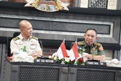 Panglima TNI Sambut Kunjungan KSAD Singapura