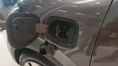 Wuling Cloud EV dan BinguoEV Kini Dukung Fast Charging CCS2, Bagaimana dengan Air EV?