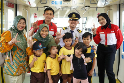 LRT Jabodebek Perkenalkan Transportasi Publik kepada Anak Sejak Dini