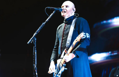 Billy Corgan Menangis di Penampilan Terakhir Black Sabbath