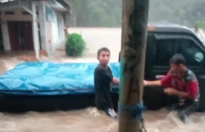 Diguyur Hujan Deras, Wilayah Cidolog Sukabumi Dilanda Banjir