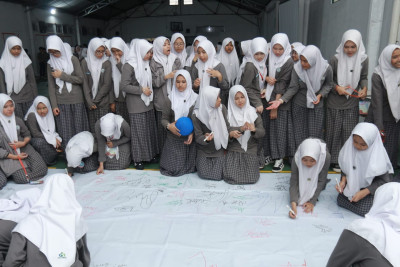 Ciptakan Sekolah Aman, Ratusan Siswa SMP Unggulan DH Deklarasi Antibullying