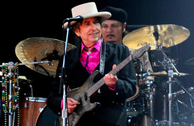 Bob Dylan Kembali ke Studio