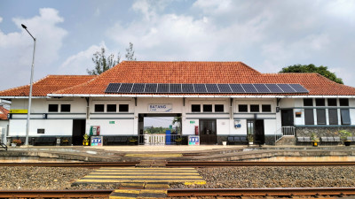 KA Argo Muria Kini Singgah di Stasiun Batang