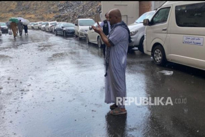 Hujan Lebat Melanda Enam Wilayah Arab Saudi, Makkah Paling Terdampak