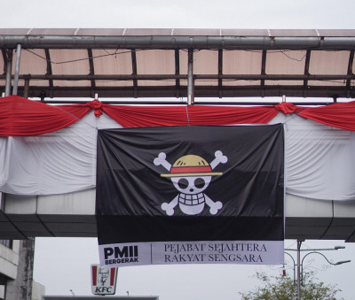 Aksi Guru dan Mahasiswa di Balikpapan: Pejabat Sejahtera, Rakyat Sengsara