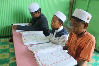 BMH Salurkan Insentif untuk Guru Ngaji Rumah Quran di Bontang