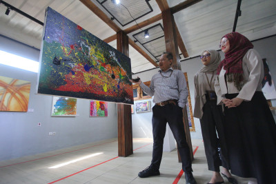 Idiosinkrasi, Pameran Bersama 8 Seniman Bandung