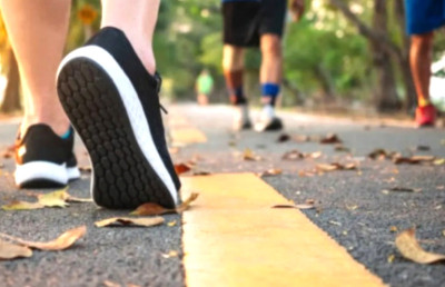 Berjalan 7.000 Langkah Sehari Mengurangi Risiko Kematian Lebih 40 Persen