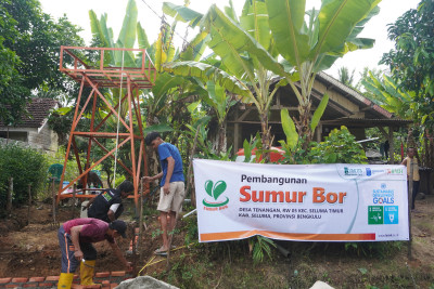 Sinergi YMI - IKA ITS Hadirkan Sepuluh Wakaf Sarana Air Bersih