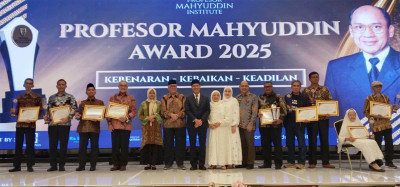 Maspril Aries Memperoleh Profesor Mahyuddin Award 2025 - Ingin Terus Menjaga Lentera Jurnalisme