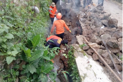 BPBD Kota Sukabumi Tangani Saluran Drainase Ambruk Akibat Bencana di Baros