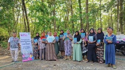 Wakaf Quran dari PYI, Ibu Majelis Taklim di Pandeglang Kian Semangat Mengaji
