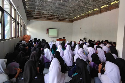 Ratusan Siswa SMK Pelita Al-Ikhsan Nobar Film G30S/PKI: Dari Rasa Sedih hingga Bangga