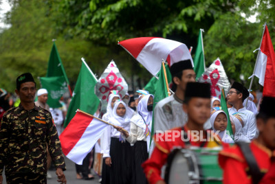 Remaja Kini Punya Panduan Kesehatan Reproduksi Sesuai Nilai Islam