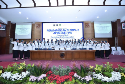 Sumpah Apoteker ke-VIII: 43 Lulusan PSPPA Unisba Dilantik Menjadi Apoteker Profesional
